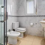 Joli *