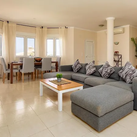 Joli Villa *